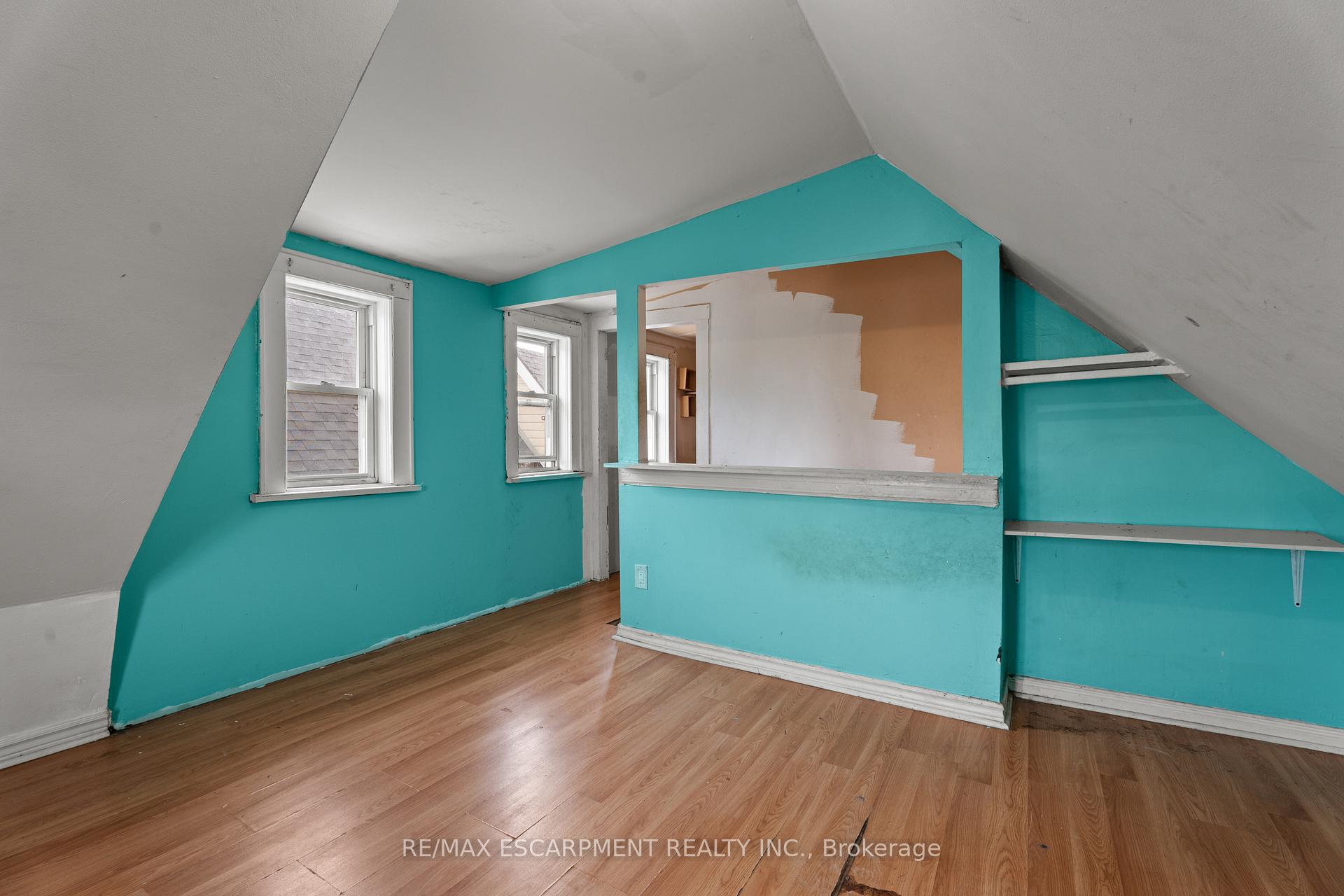 Photo 26 of 40 Rosemont Avenue, Hamilton, Stipley — HOMEH