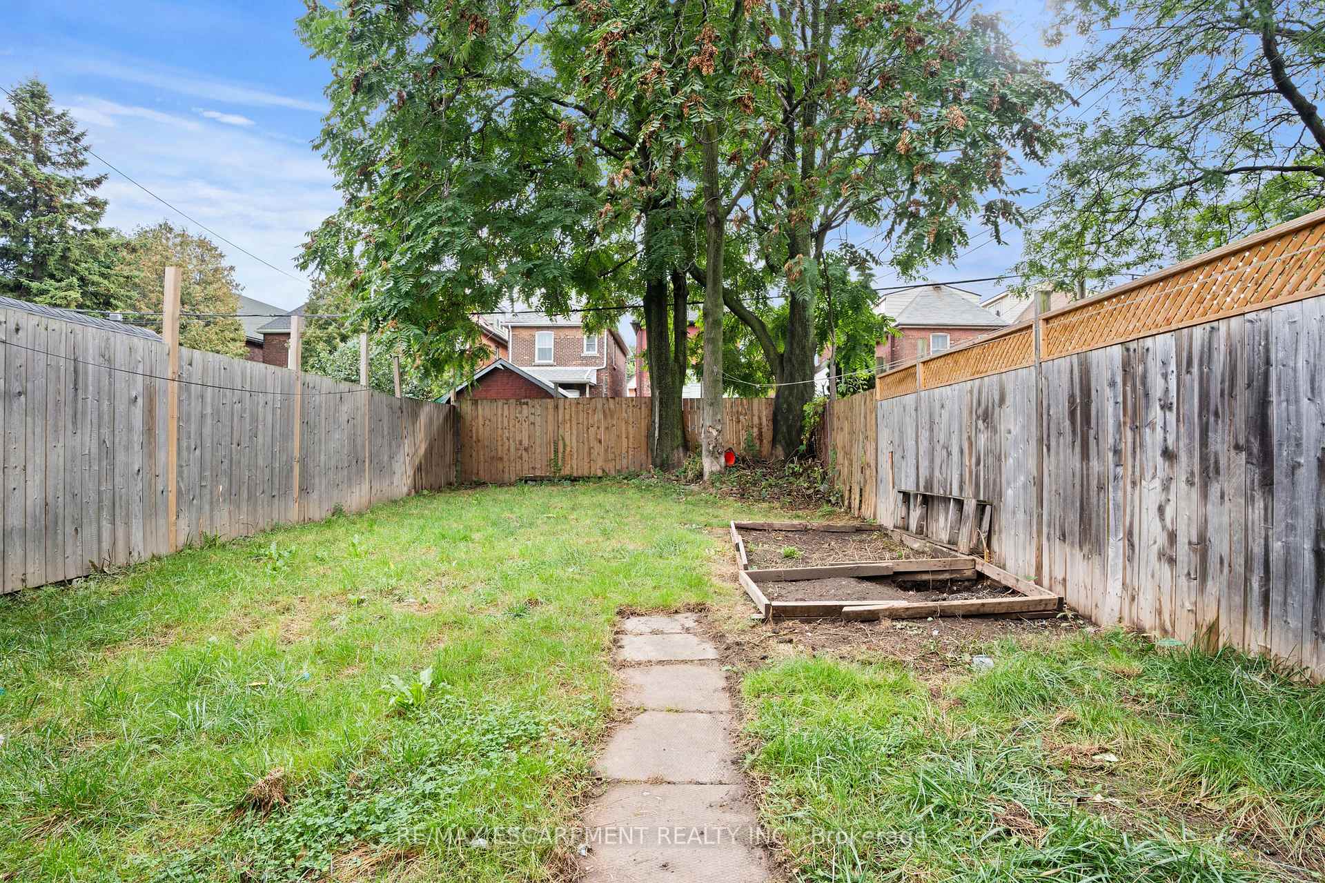 Photo 27 of 40 Rosemont Avenue, Hamilton, Stipley — HOMEH
