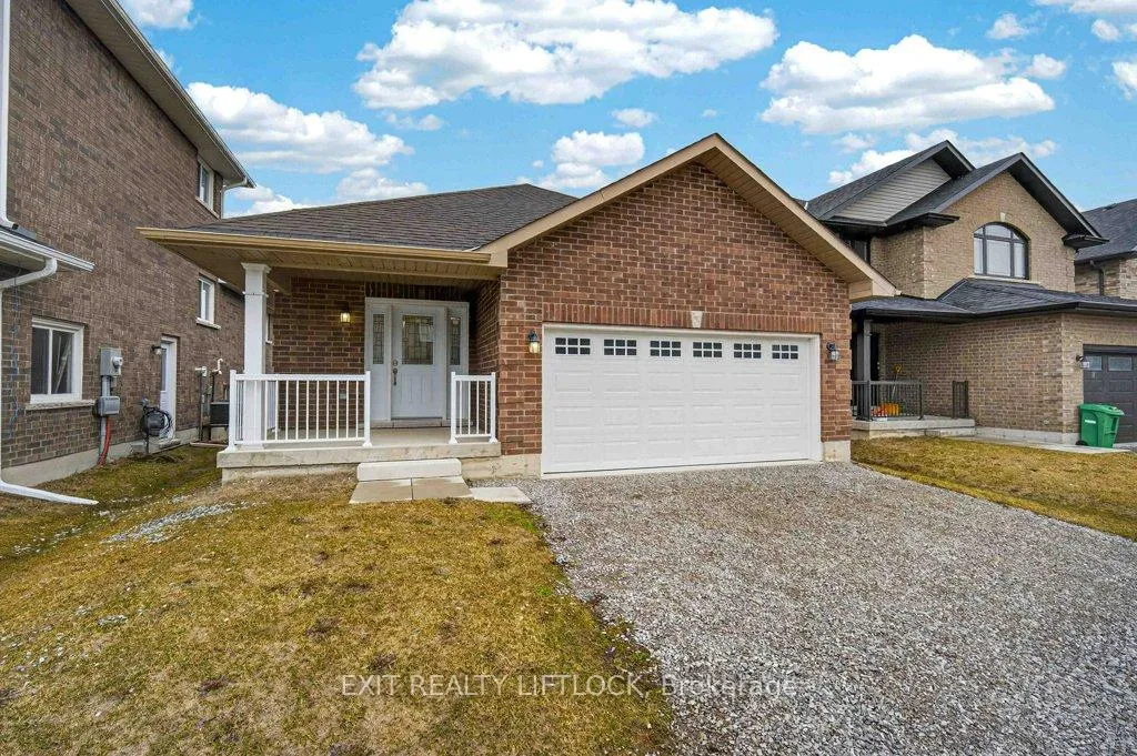Photo 1 of 320 Mulligan Gardens, Peterborough, Monaghan Ward 2 — HOMEH