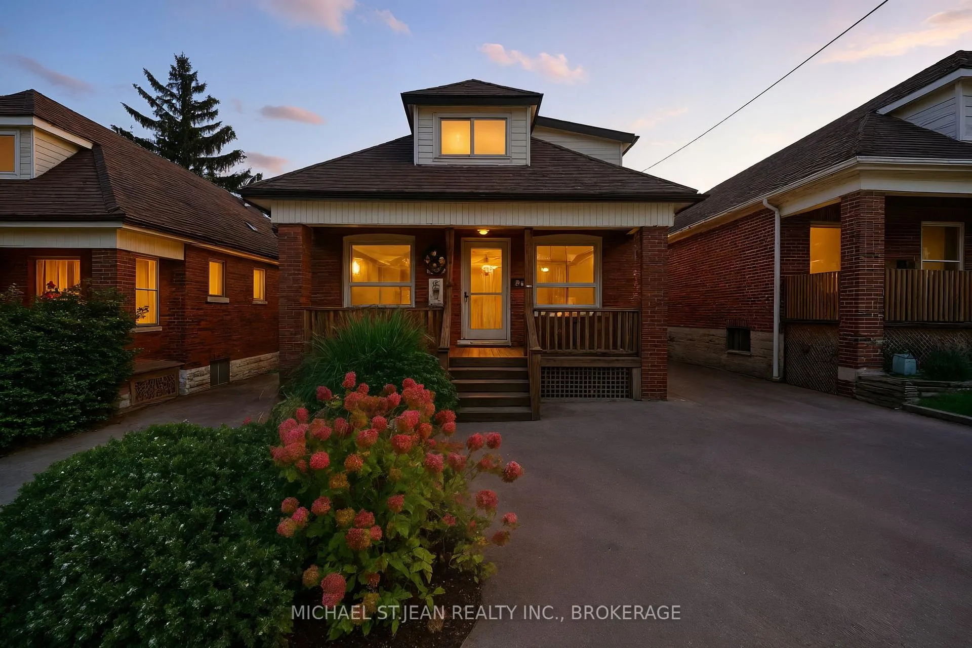 Photo 1 of 313 Graham Avenue S, Hamilton, Delta — HOMEH