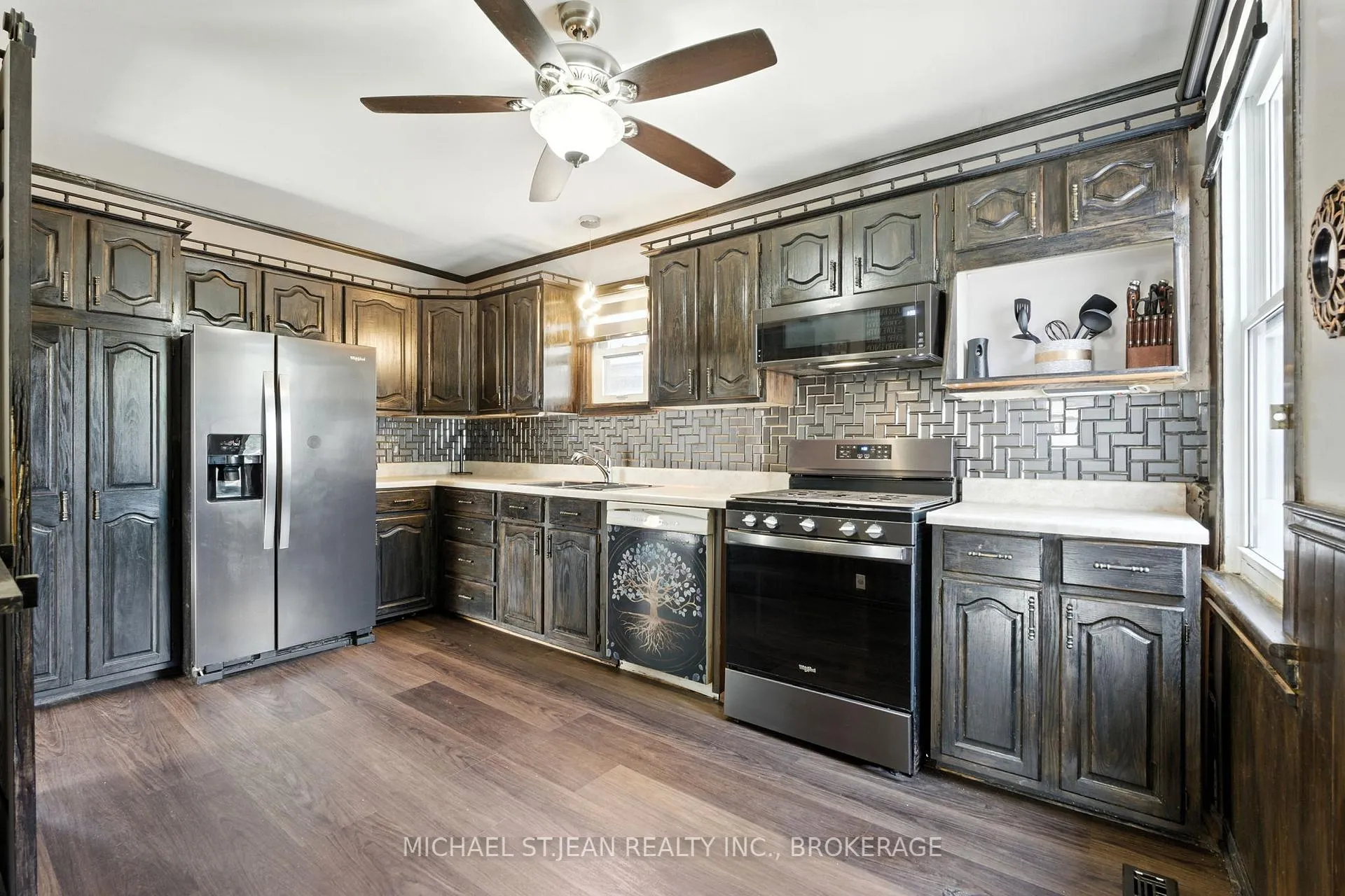 Photo 7 of 313 Graham Avenue S, Hamilton, Delta — HOMEH