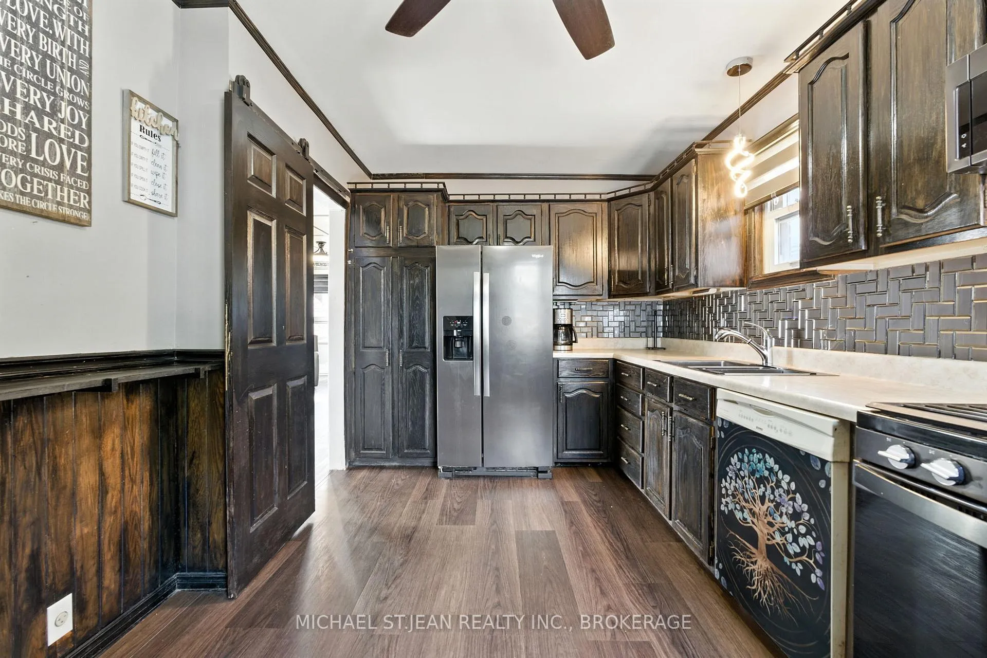 Photo 14 of 313 Graham Avenue S, Hamilton, Delta — HOMEH