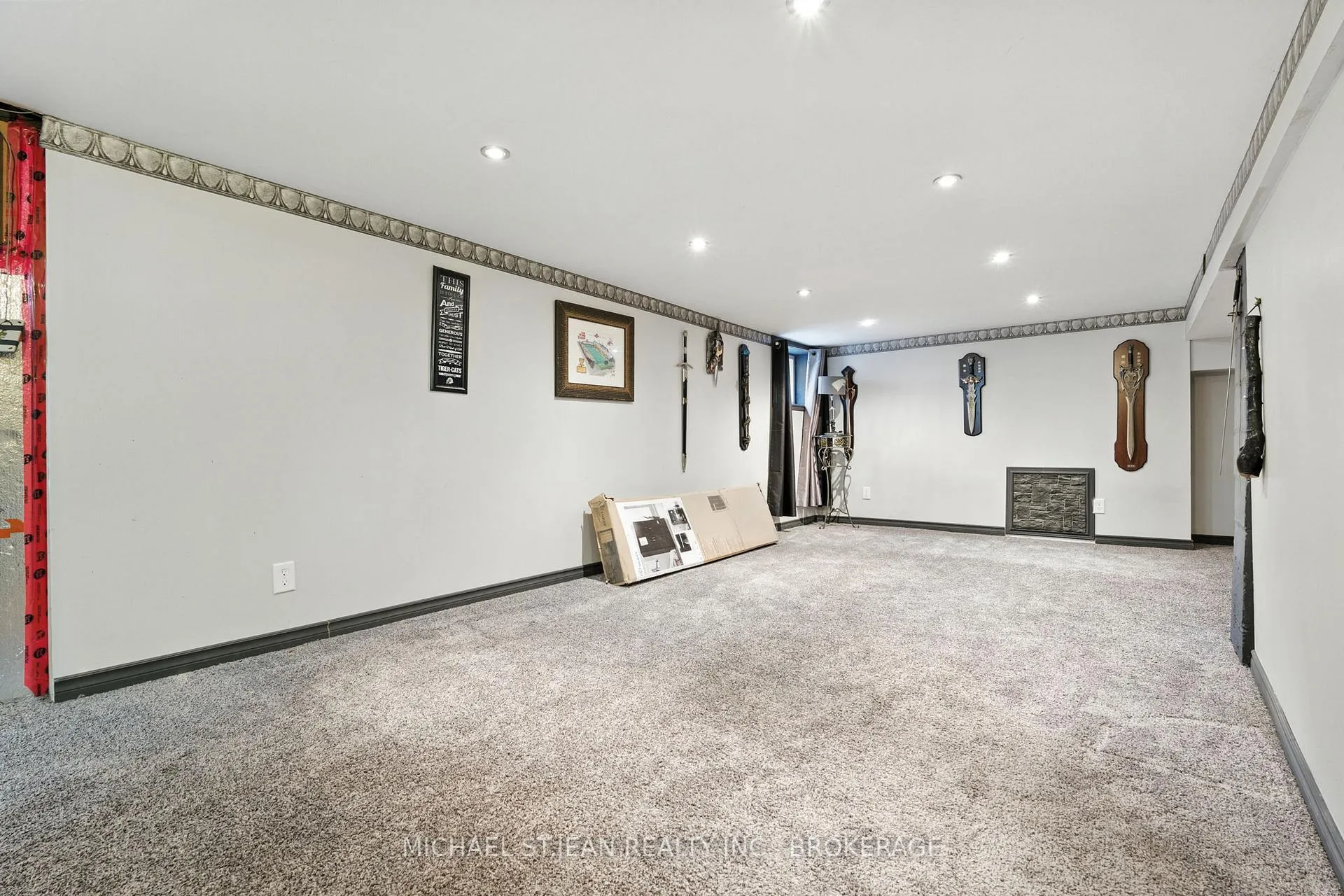 Photo 31 of 313 Graham Avenue S, Hamilton, Delta — HOMEH