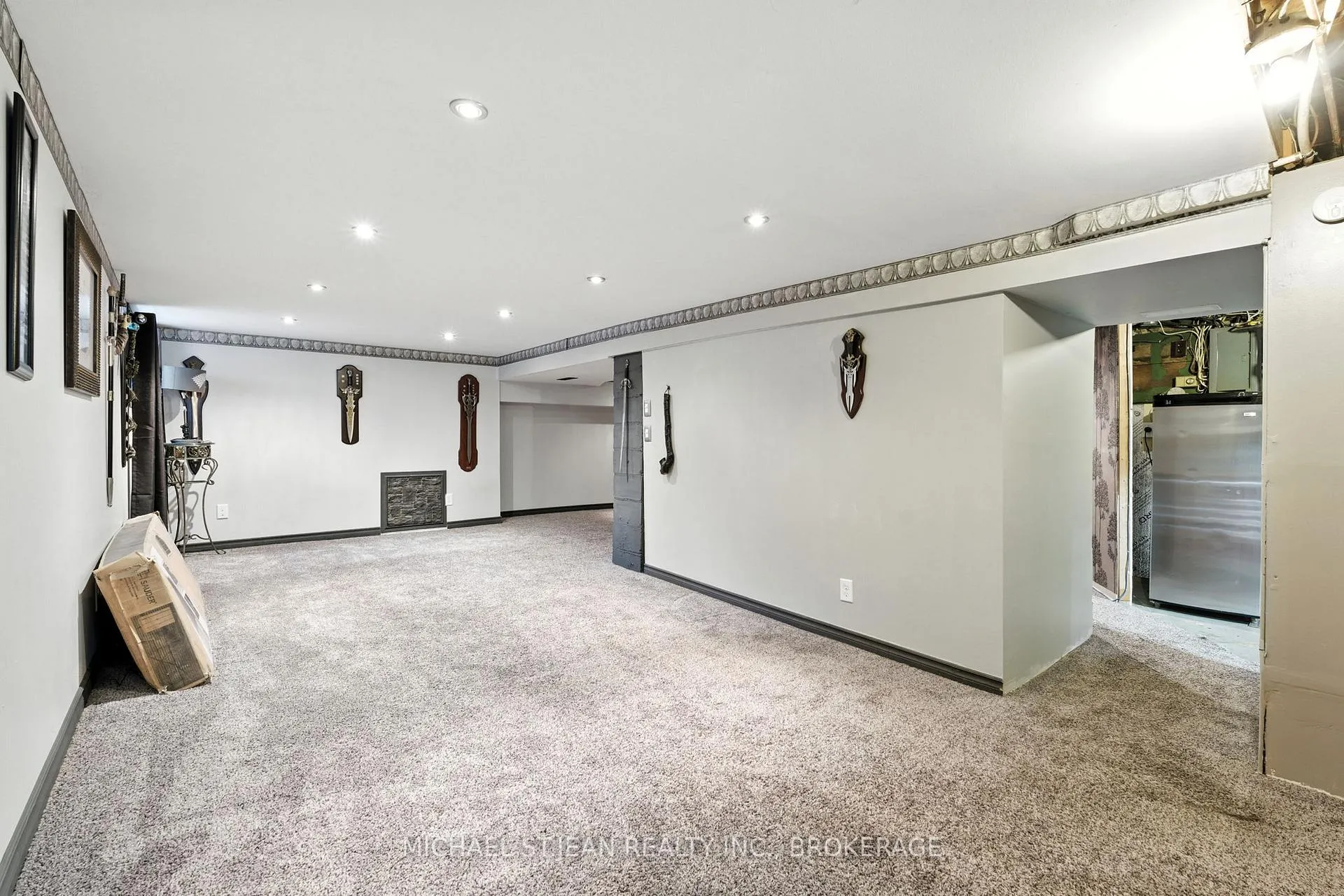 Photo 32 of 313 Graham Avenue S, Hamilton, Delta — HOMEH