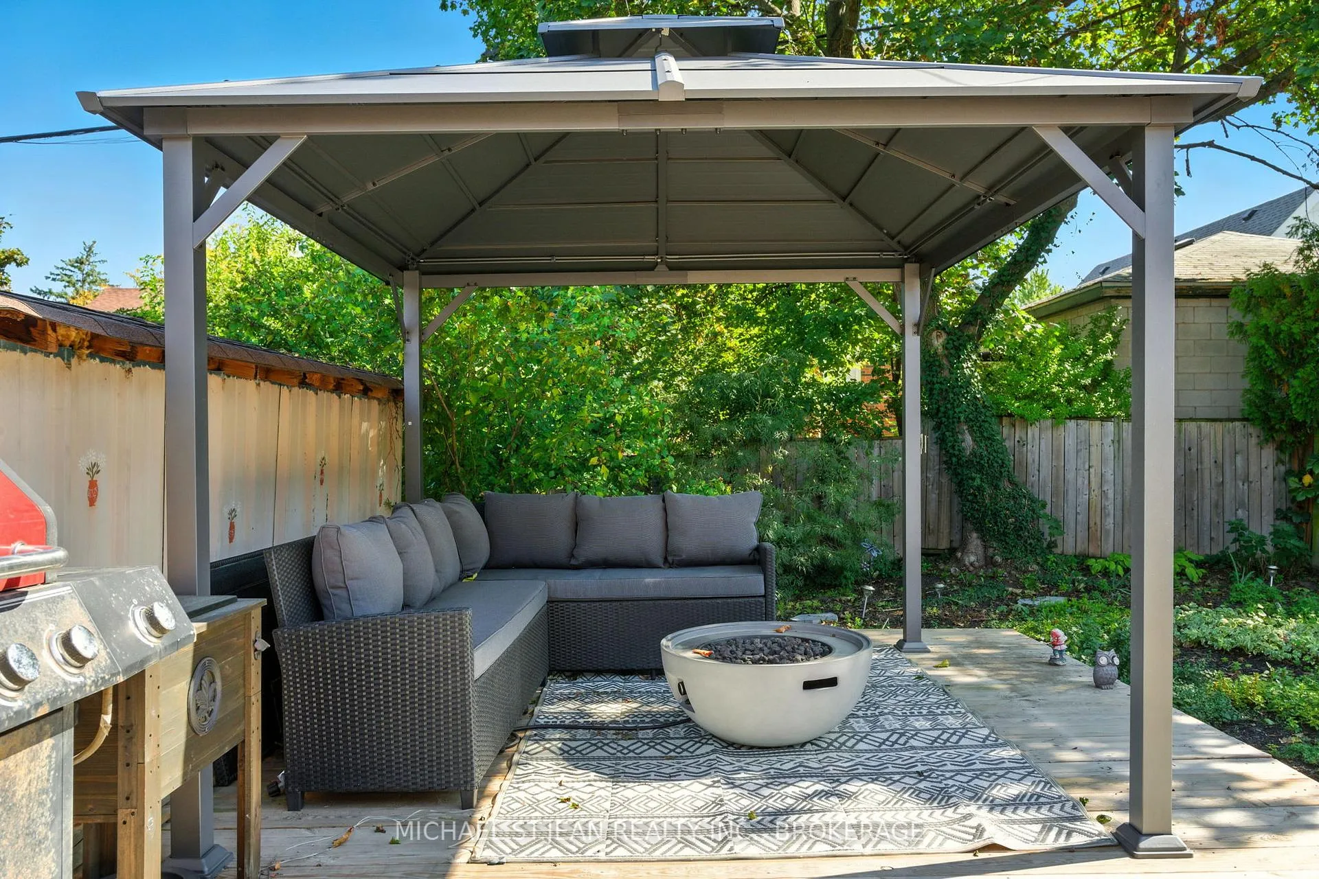 Photo 41 of 313 Graham Avenue S, Hamilton, Delta — HOMEH