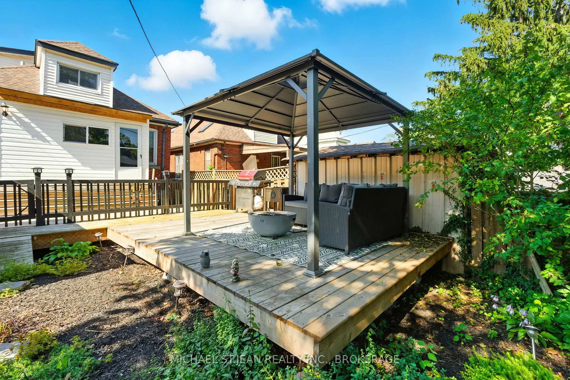 Photo 44 of 313 Graham Avenue S, Hamilton, Delta — HOMEH