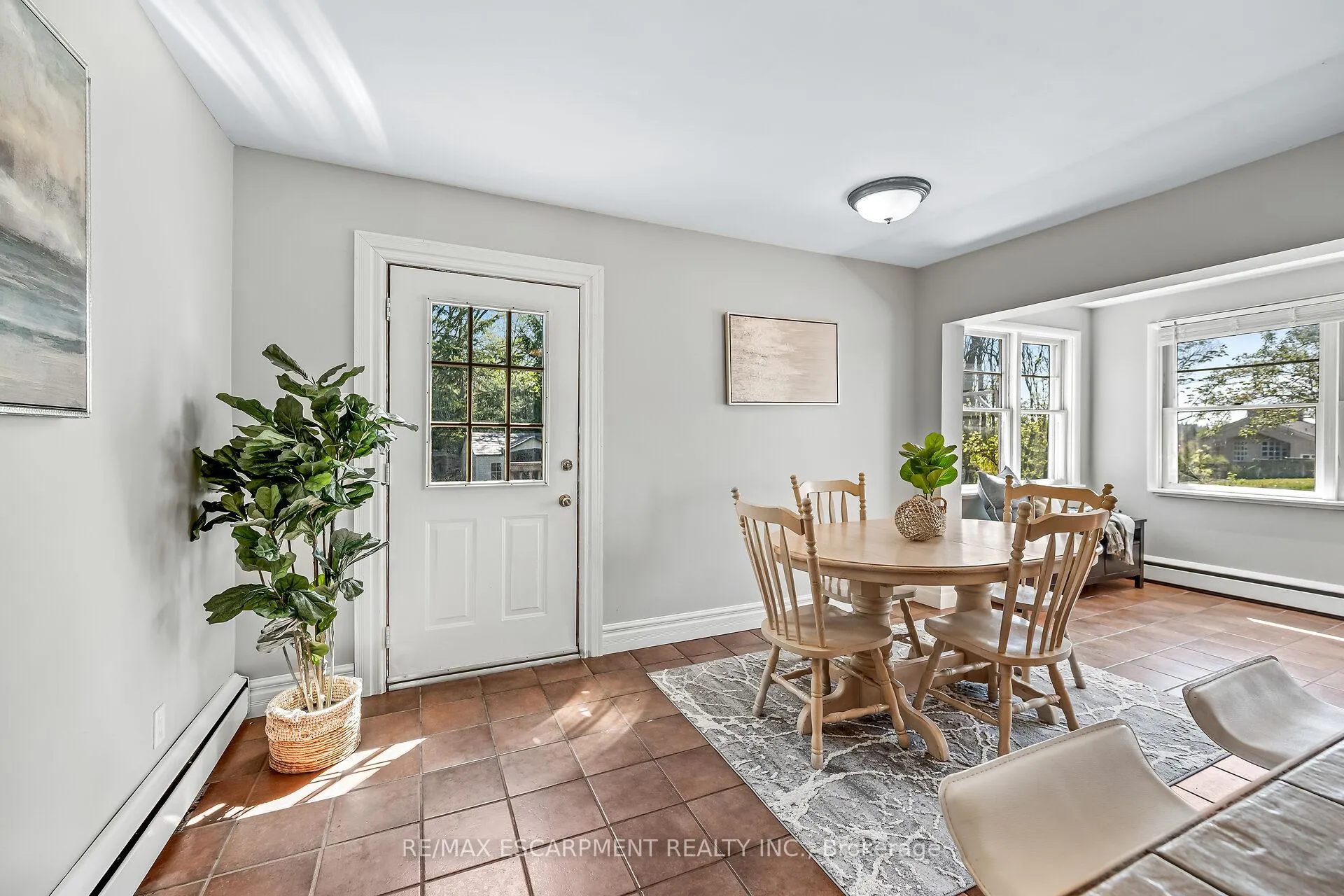 Photo 19 of 22 Tolhurst Avenue, Brant, South Dumfries — HOMEH
