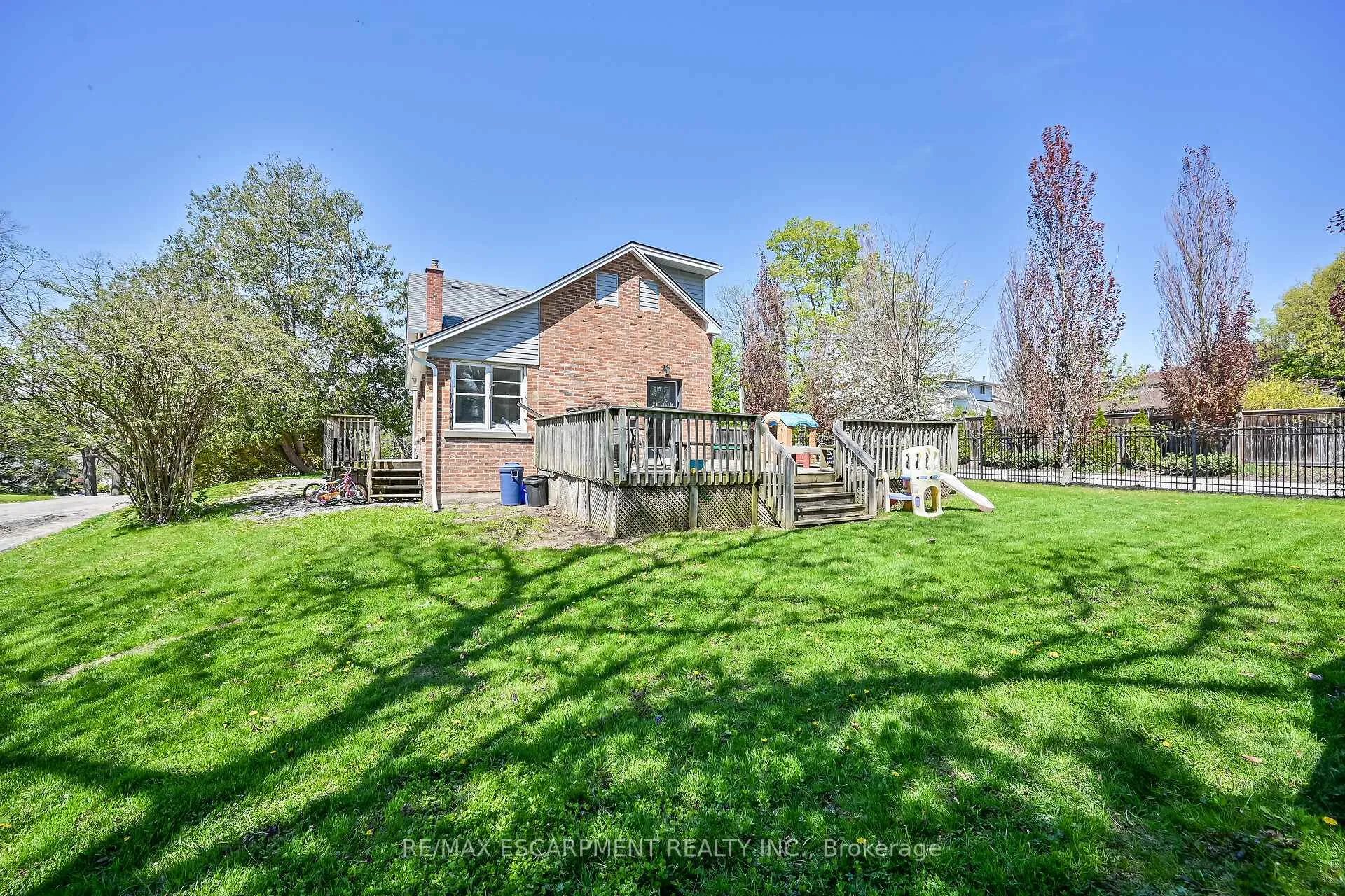 Photo 37 of 22 Tolhurst Avenue, Brant, South Dumfries — HOMEH