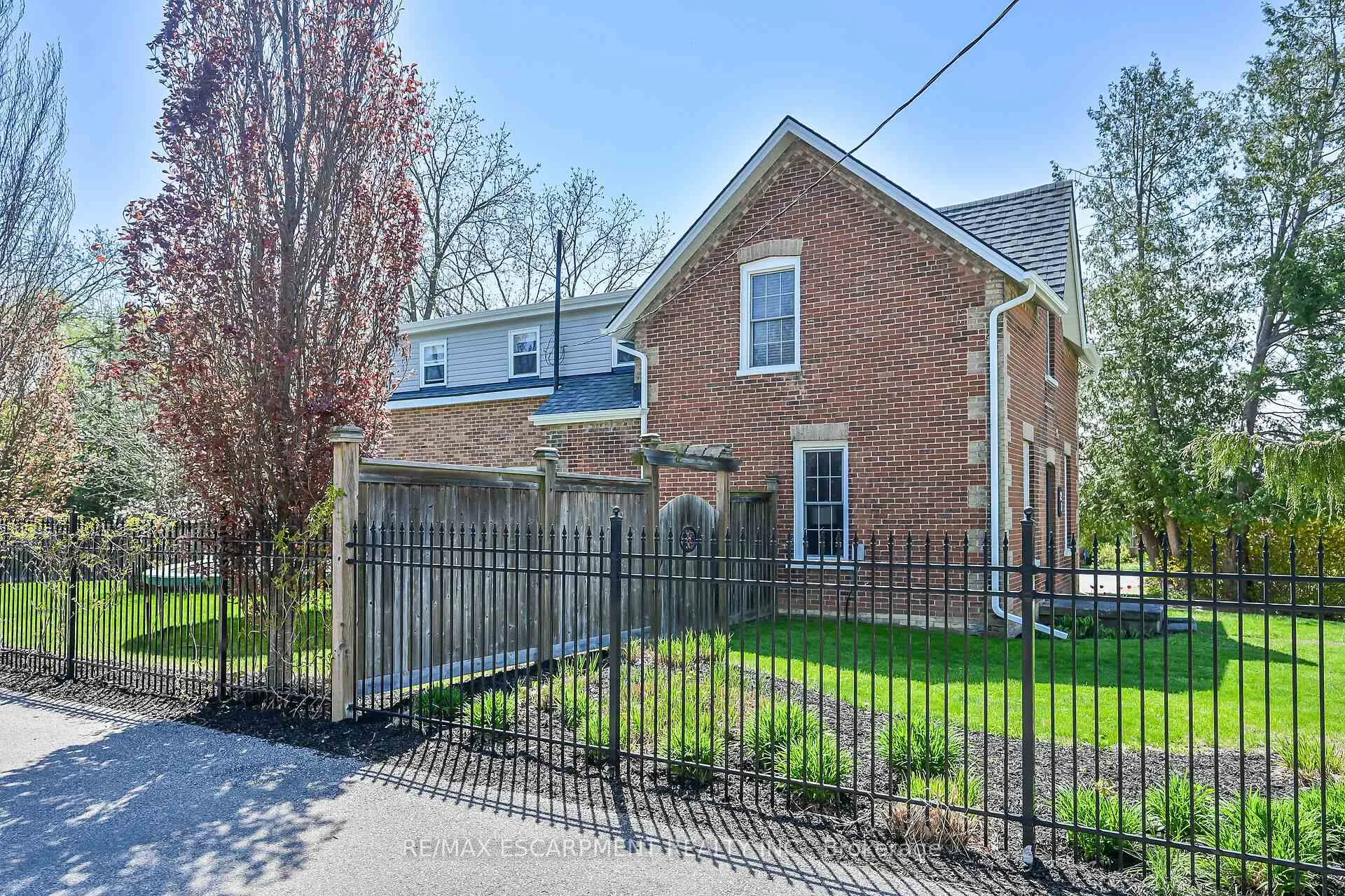 Photo 44 of 22 Tolhurst Avenue, Brant, South Dumfries — HOMEH