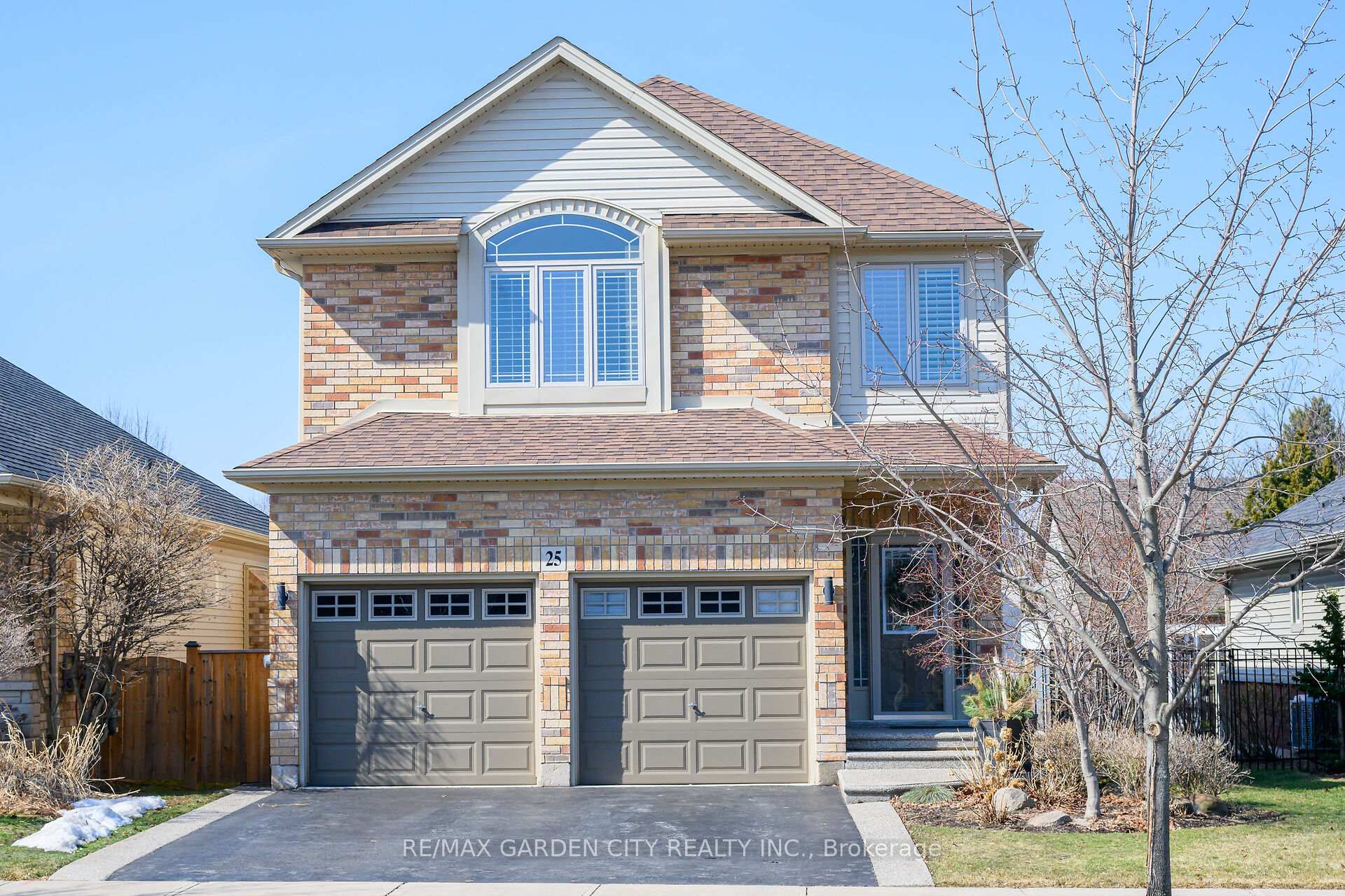 Photo 5 of 25 Udell Way, Grimsby, Grimsby East — HOMEH