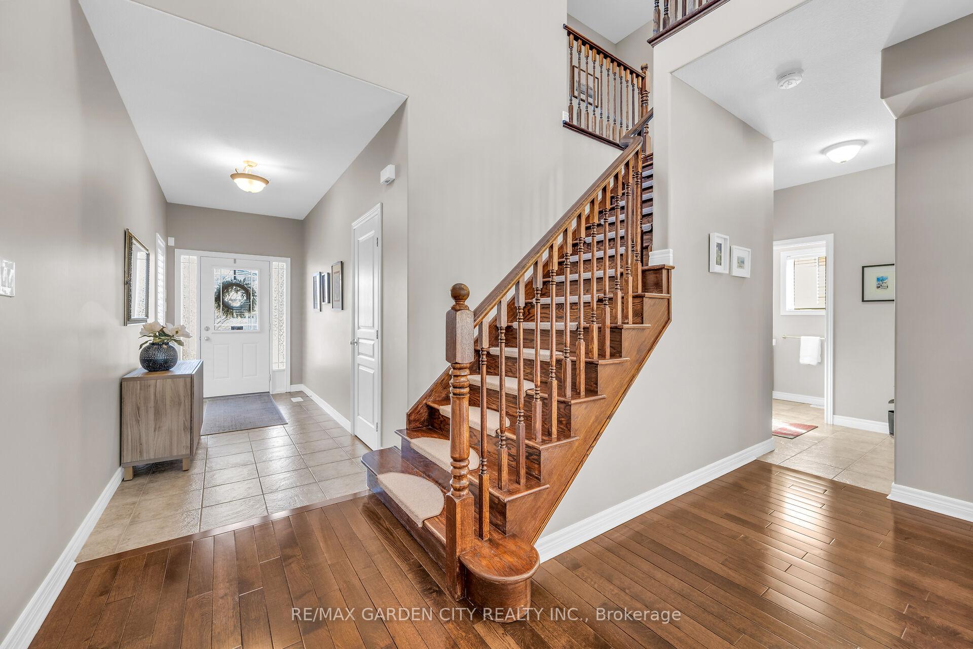 Photo 6 of 25 Udell Way, Grimsby, Grimsby East — HOMEH