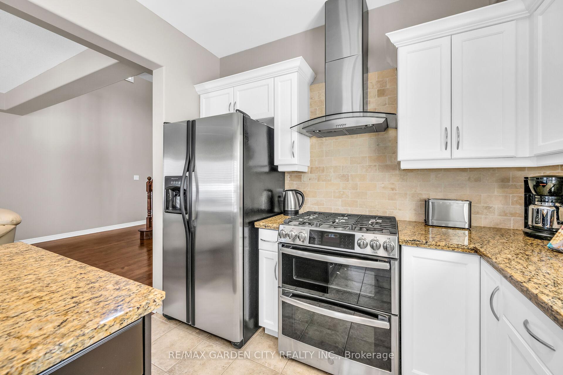 Photo 9 of 25 Udell Way, Grimsby, Grimsby East — HOMEH