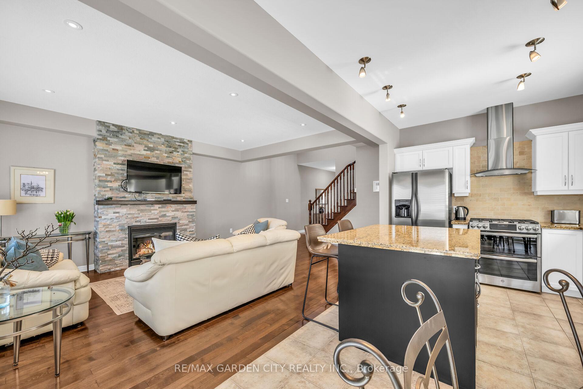 Photo 15 of 25 Udell Way, Grimsby, Grimsby East — HOMEH