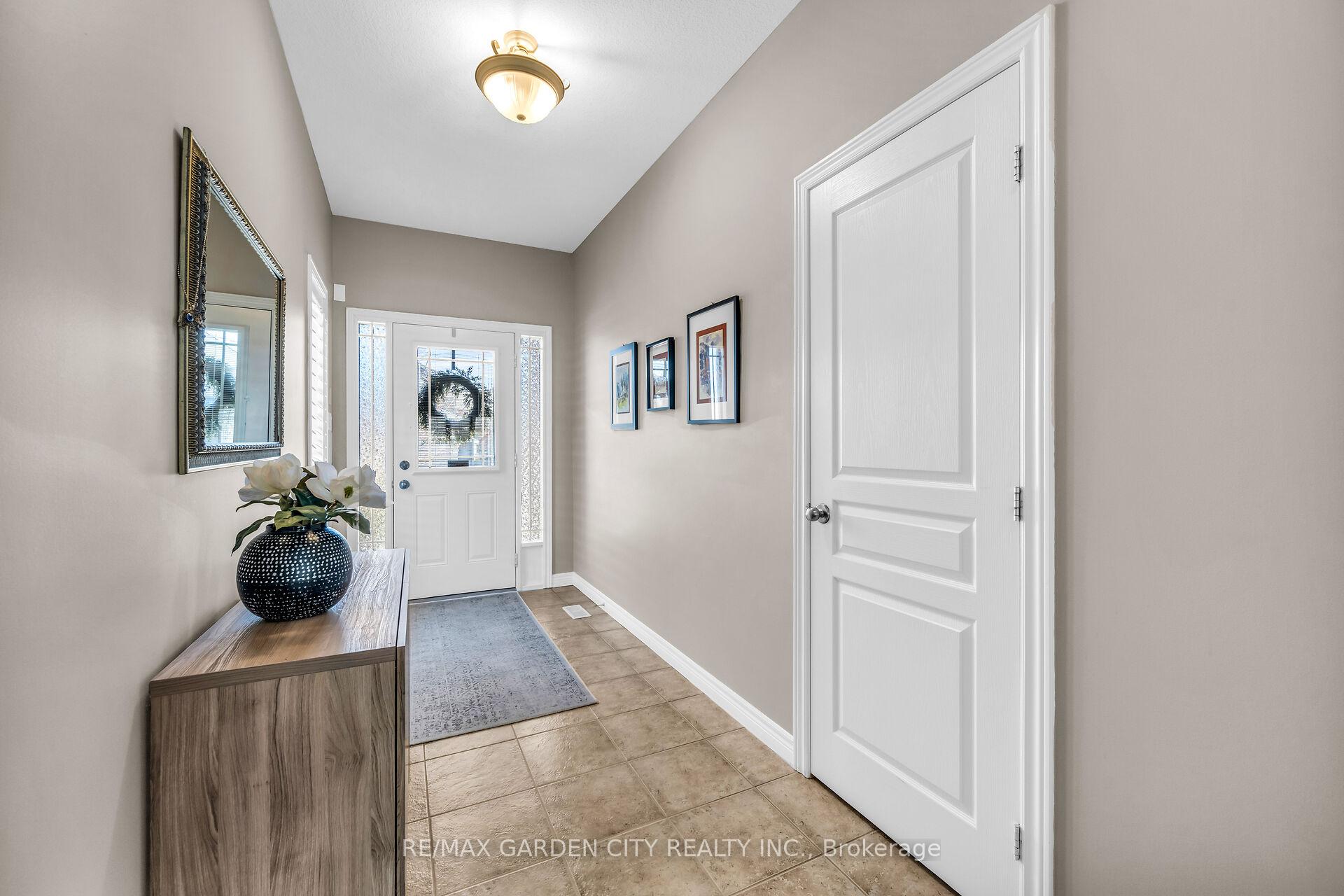 Photo 20 of 25 Udell Way, Grimsby, Grimsby East — HOMEH