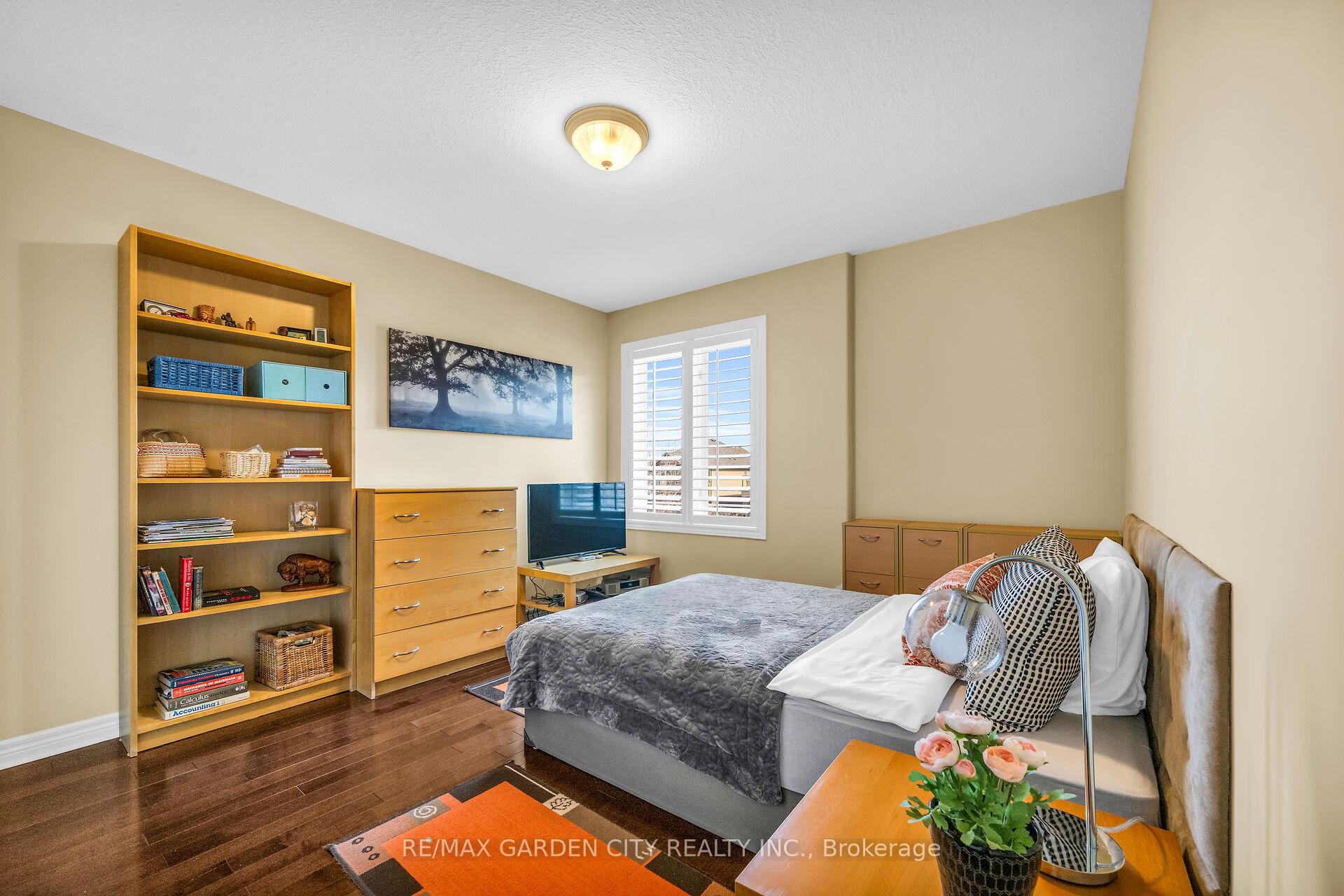 Photo 32 of 25 Udell Way, Grimsby, Grimsby East — HOMEH