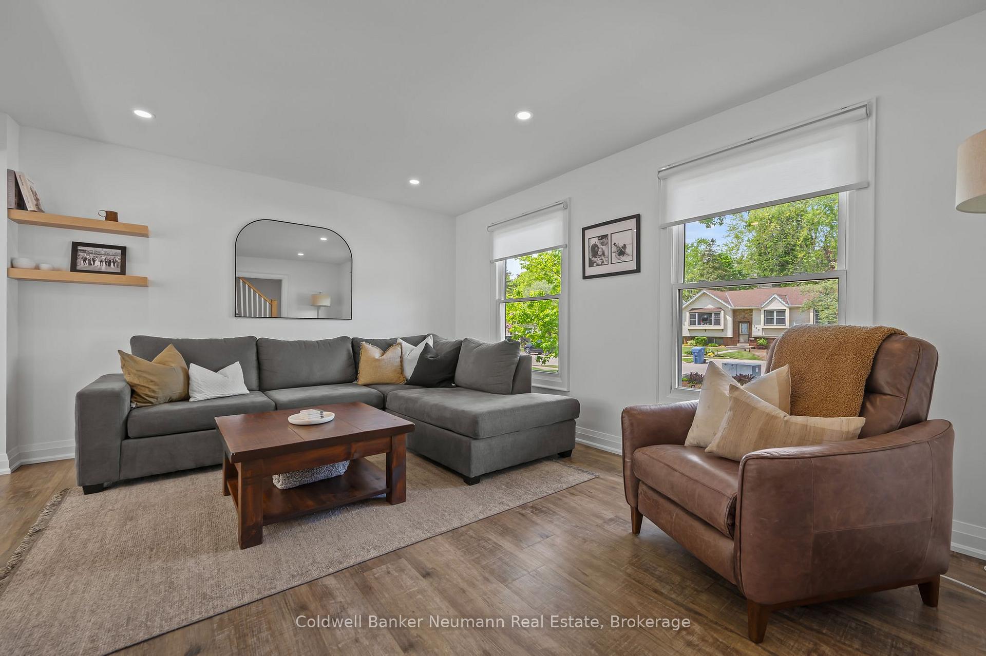 Photo 9 of 344 West Acres Drive, Guelph, Willow West/Sugarbush/West Acres — HOMEH