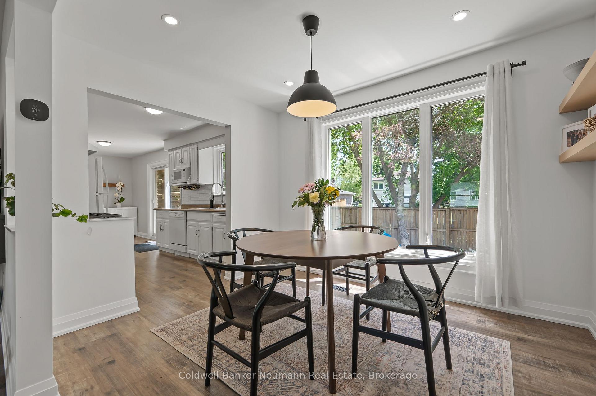 Photo 14 of 344 West Acres Drive, Guelph, Willow West/Sugarbush/West Acres — HOMEH