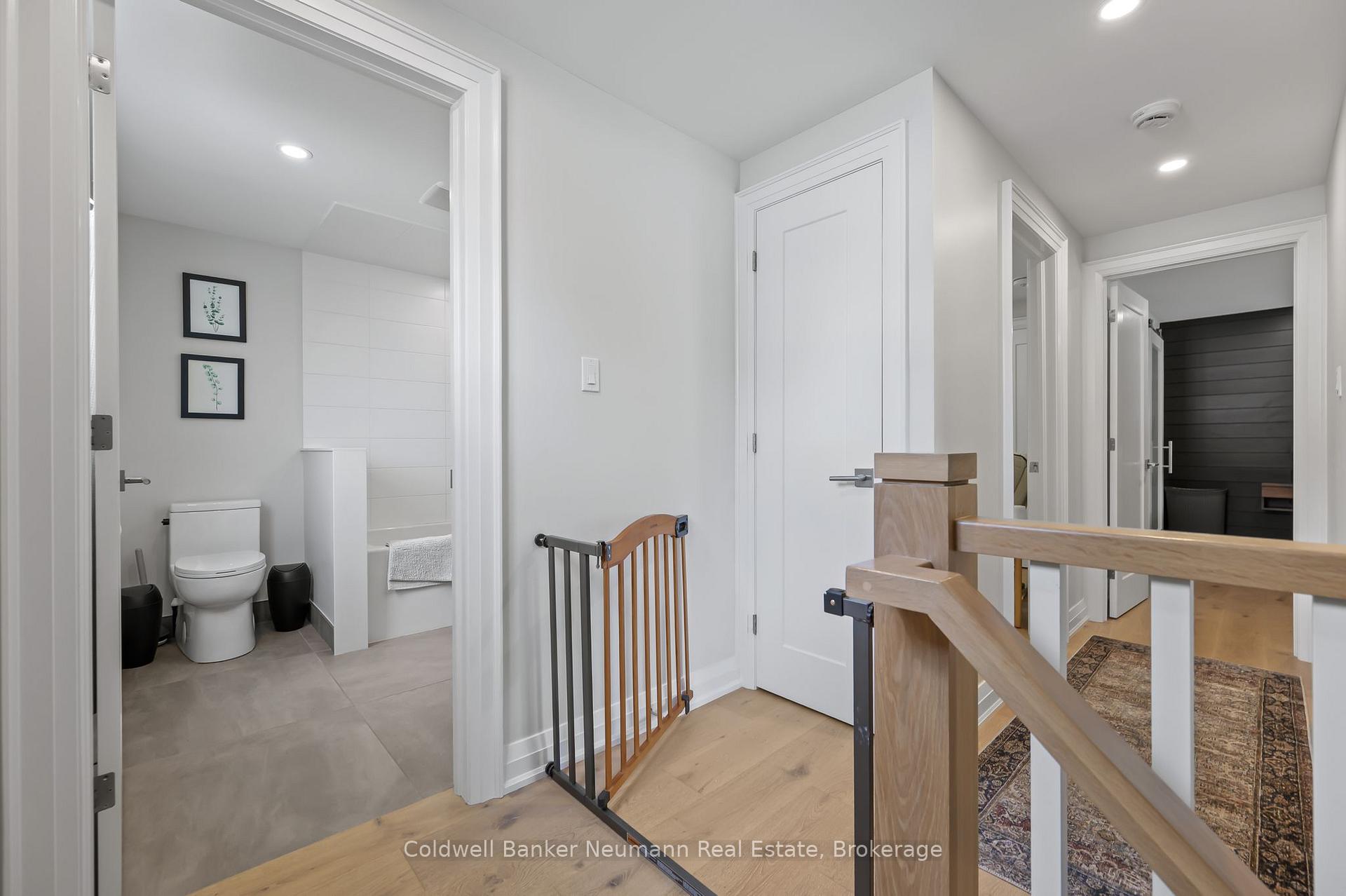 Photo 24 of 344 West Acres Drive, Guelph, Willow West/Sugarbush/West Acres — HOMEH