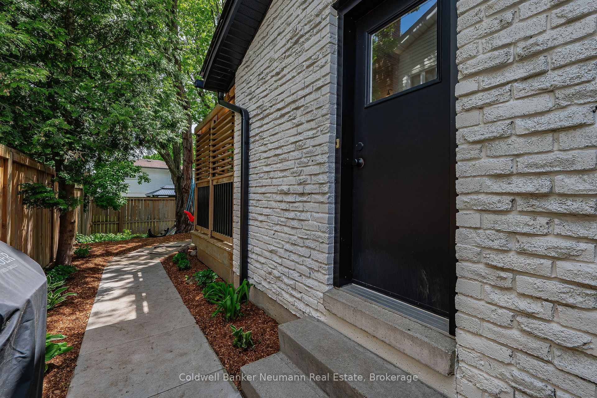 Photo 47 of 344 West Acres Drive, Guelph, Willow West/Sugarbush/West Acres — HOMEH