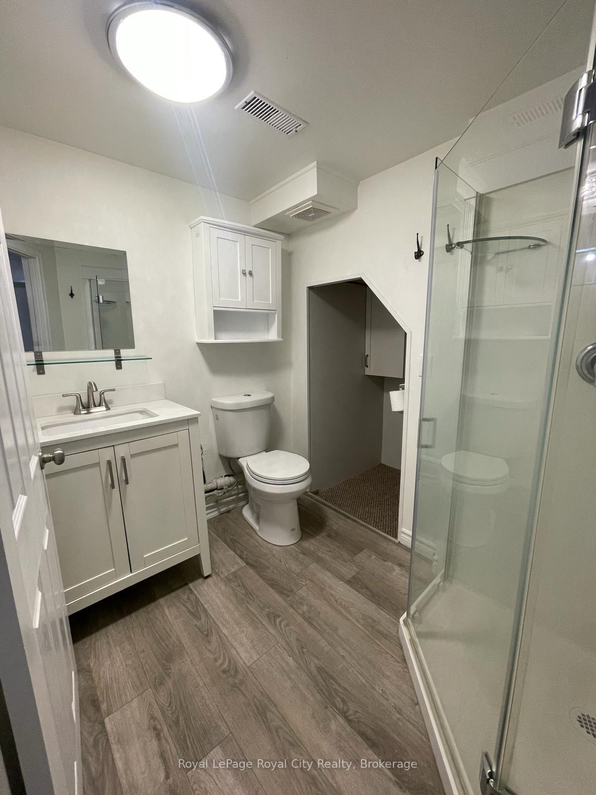 Photo 6 of Unit B, 126 Dumbarton Street, Guelph, Riverside Park — HOMEH
