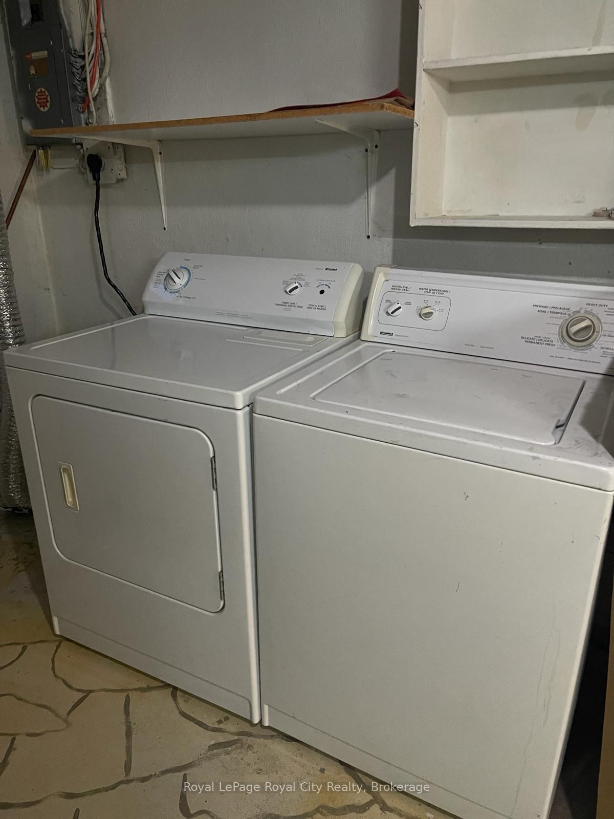 Photo 8 of Unit B, 126 Dumbarton Street, Guelph, Riverside Park — HOMEH