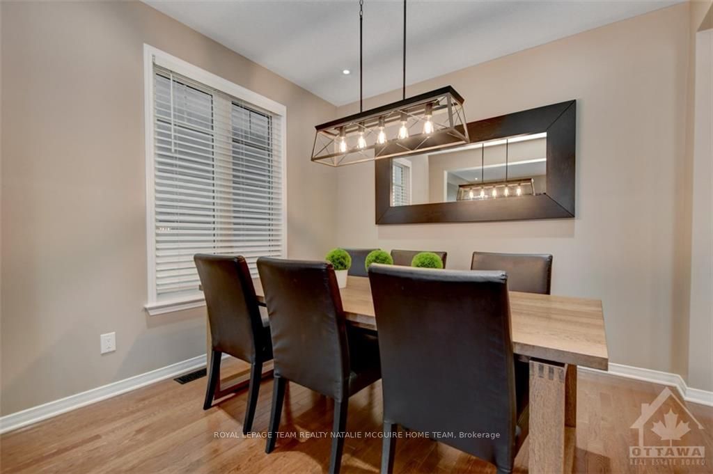 Photo 5 of 555 Rouncey Road, Ottawa, Kanata - Emerald Meadows/Trailwest — HOMEH