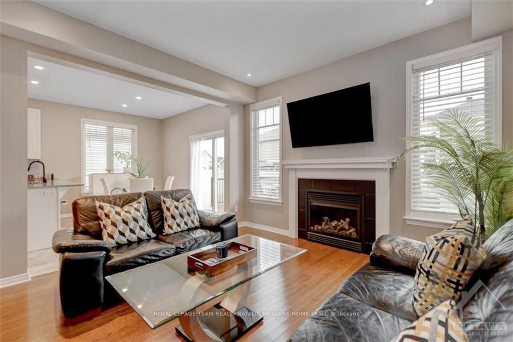 Photo 7 of 555 Rouncey Road, Ottawa, Kanata - Emerald Meadows/Trailwest — HOMEH
