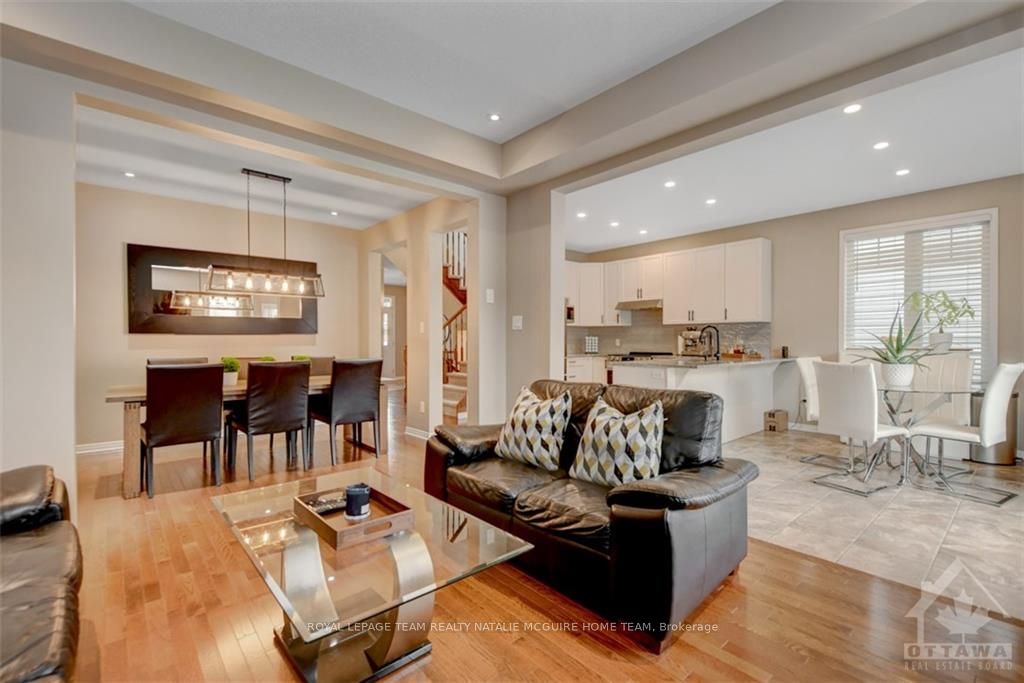 Photo 8 of 555 Rouncey Road, Ottawa, Kanata - Emerald Meadows/Trailwest — HOMEH