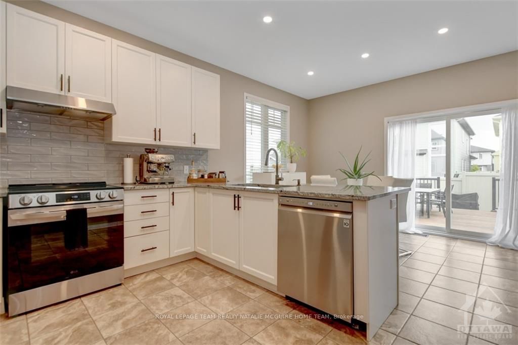 Photo 10 of 555 Rouncey Road, Ottawa, Kanata - Emerald Meadows/Trailwest — HOMEH