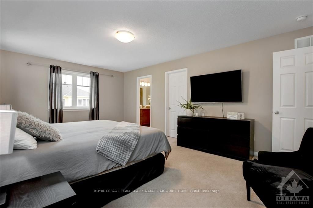 Photo 17 of 555 Rouncey Road, Ottawa, Kanata - Emerald Meadows/Trailwest — HOMEH