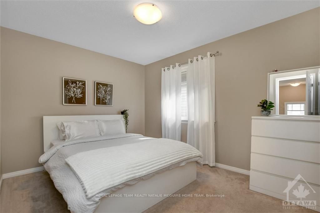 Photo 20 of 555 Rouncey Road, Ottawa, Kanata - Emerald Meadows/Trailwest — HOMEH