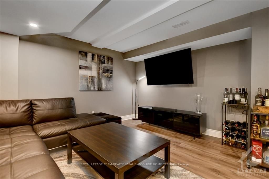 Photo 24 of 555 Rouncey Road, Ottawa, Kanata - Emerald Meadows/Trailwest — HOMEH
