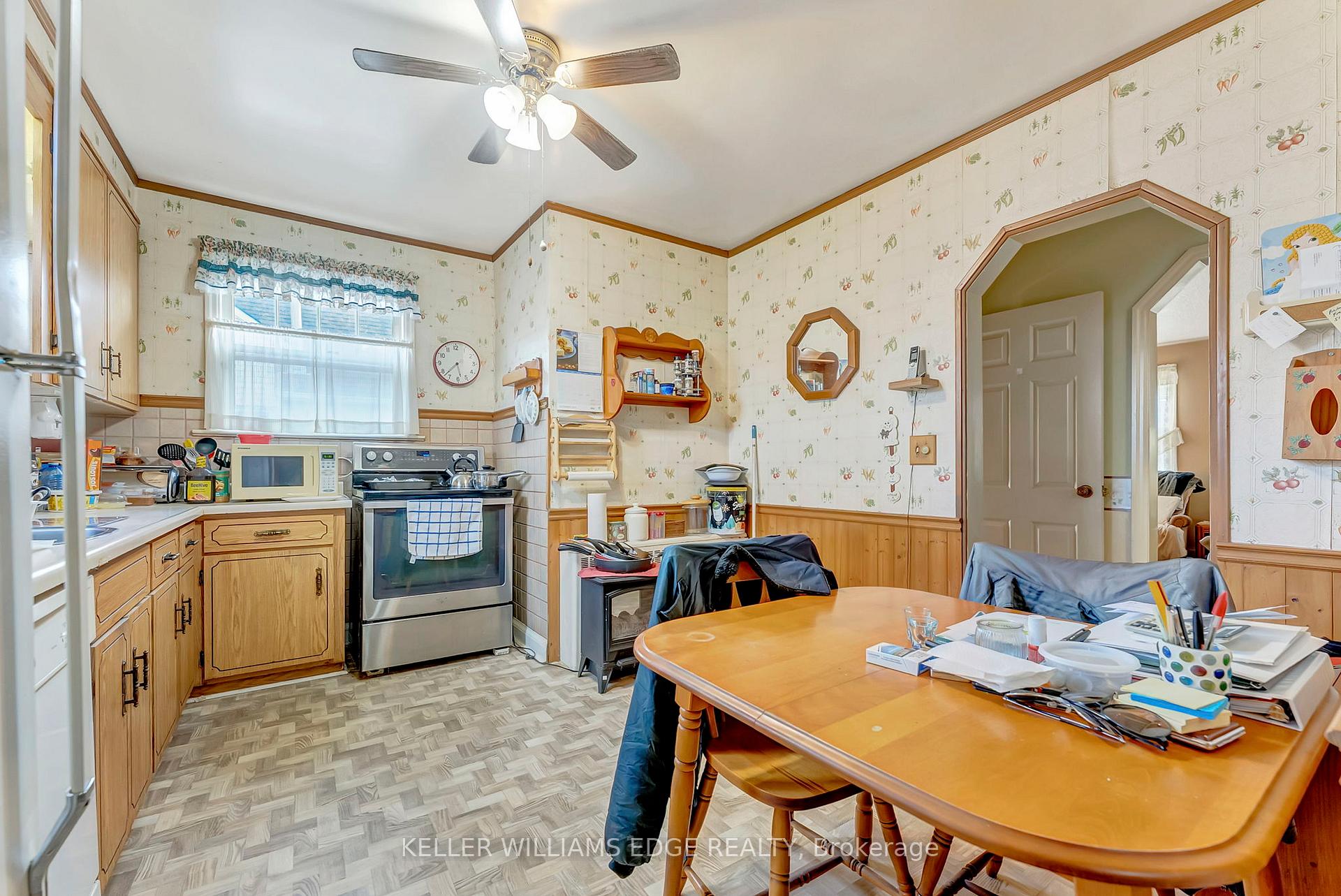 Photo 16 of 58 Fairview Road, Grimsby, Grimsby Beach — HOMEH