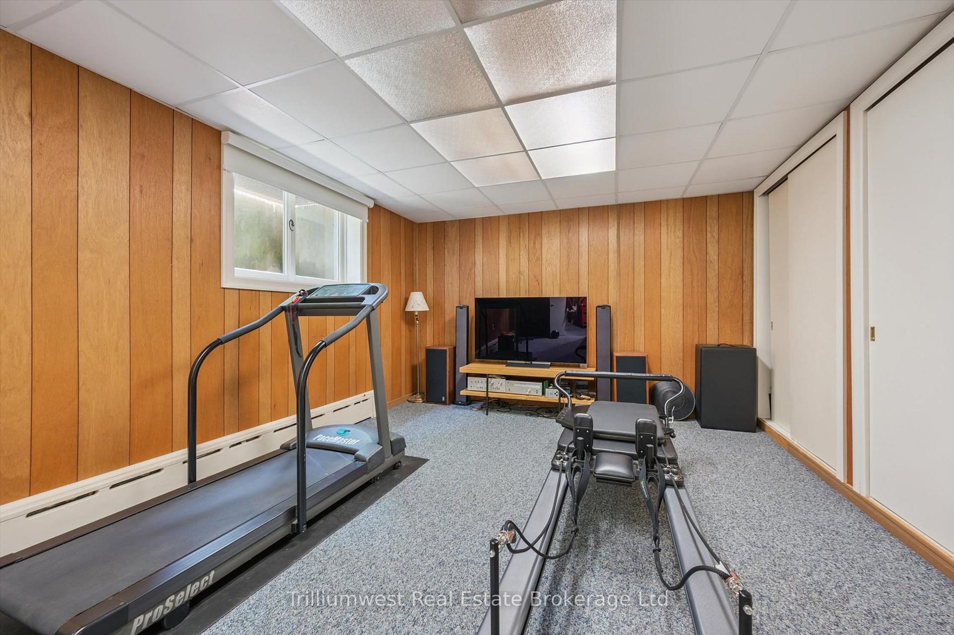 Photo 32 of 96 Callander Drive, Guelph, General Hospital — HOMEH