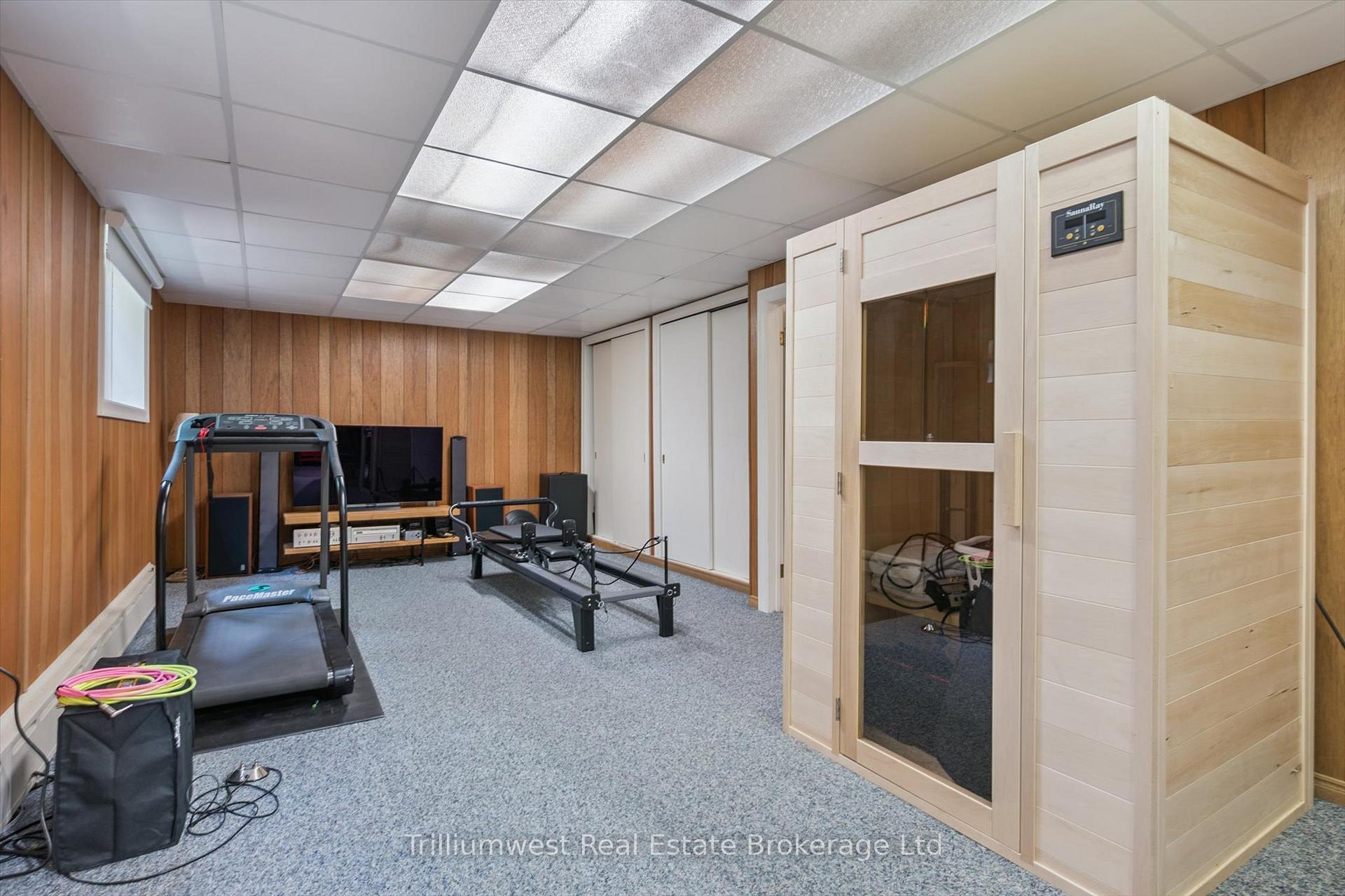 Photo 33 of 96 Callander Drive, Guelph, General Hospital — HOMEH