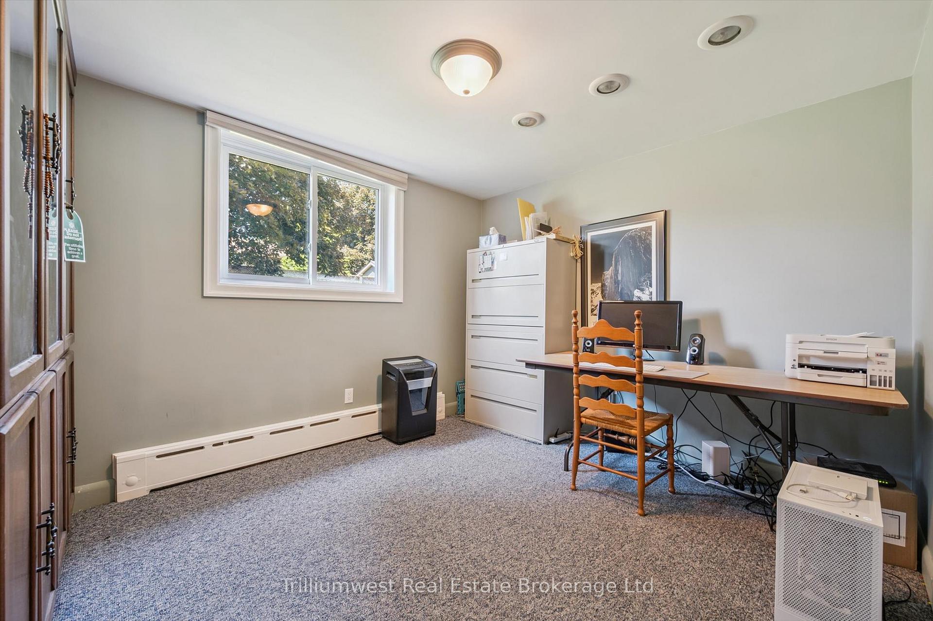 Photo 34 of 96 Callander Drive, Guelph, General Hospital — HOMEH
