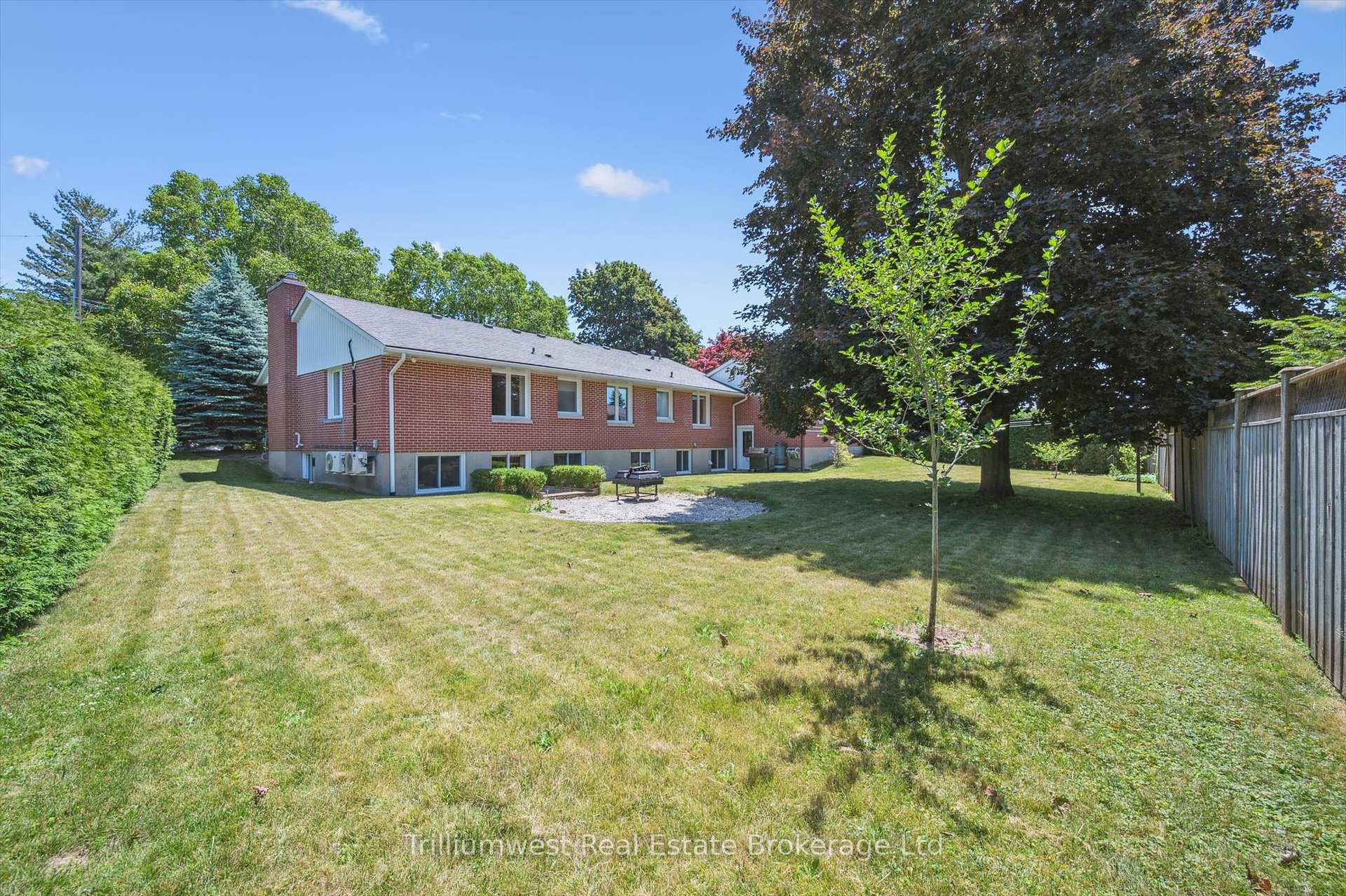 Photo 39 of 96 Callander Drive, Guelph, General Hospital — HOMEH