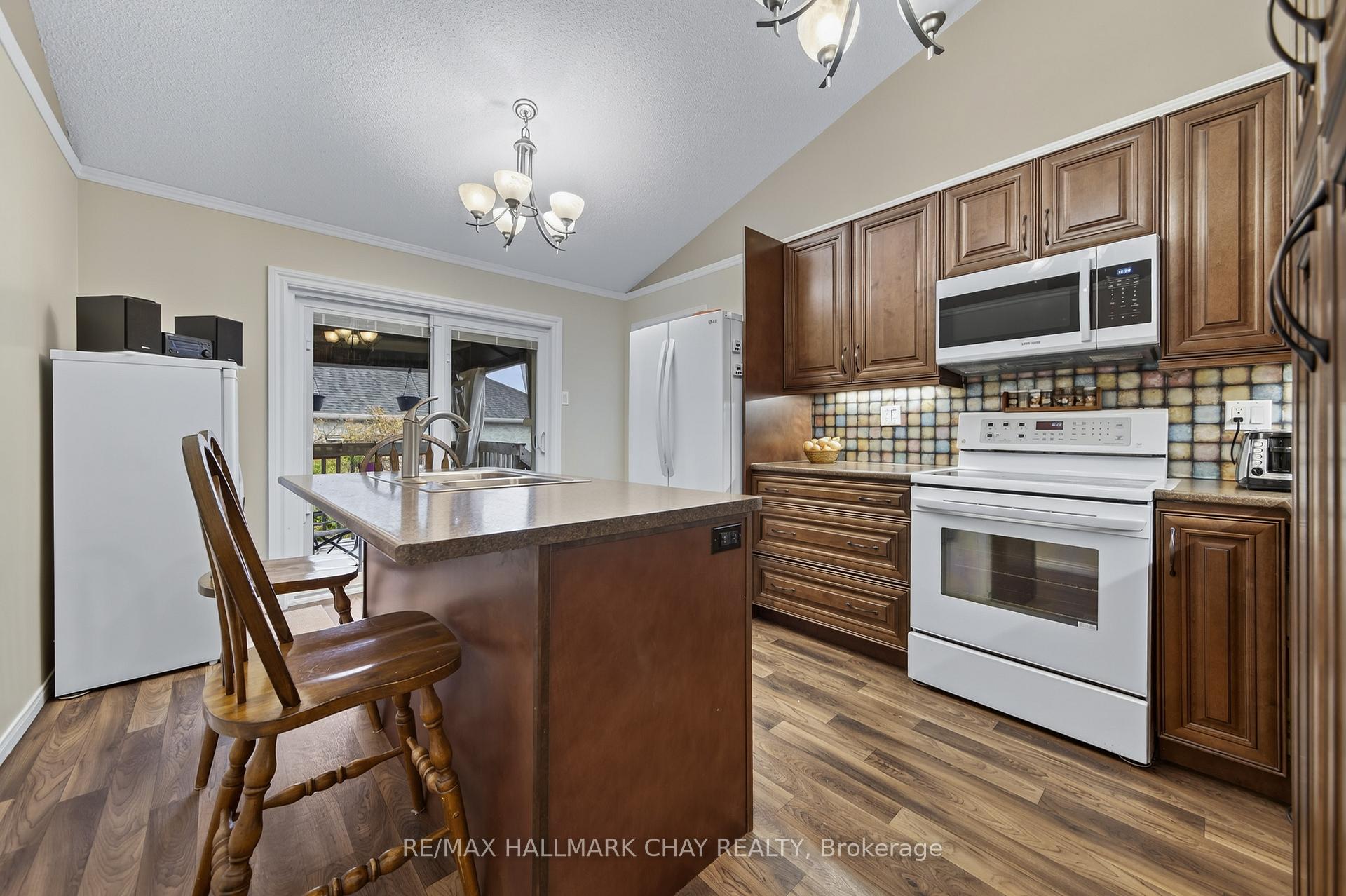 Photo 8 of 15 Webb Street, Barrie, Painswick North — HOMEH