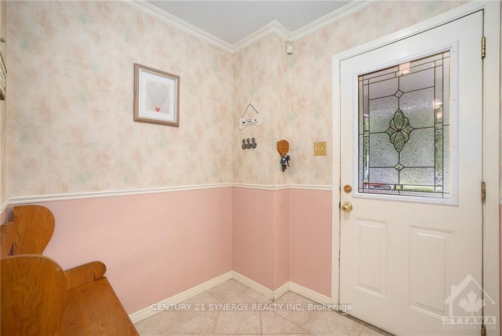 Photo 3 of 39 Rickey Place, Ottawa, Kanata - Glencairn/Hazeldean — HOMEH