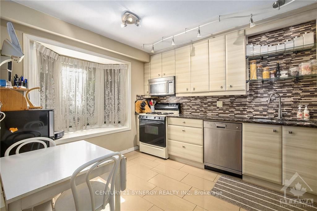 Photo 5 of 39 Rickey Place, Ottawa, Kanata - Glencairn/Hazeldean — HOMEH