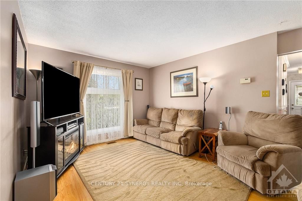 Photo 10 of 39 Rickey Place, Ottawa, Kanata - Glencairn/Hazeldean — HOMEH