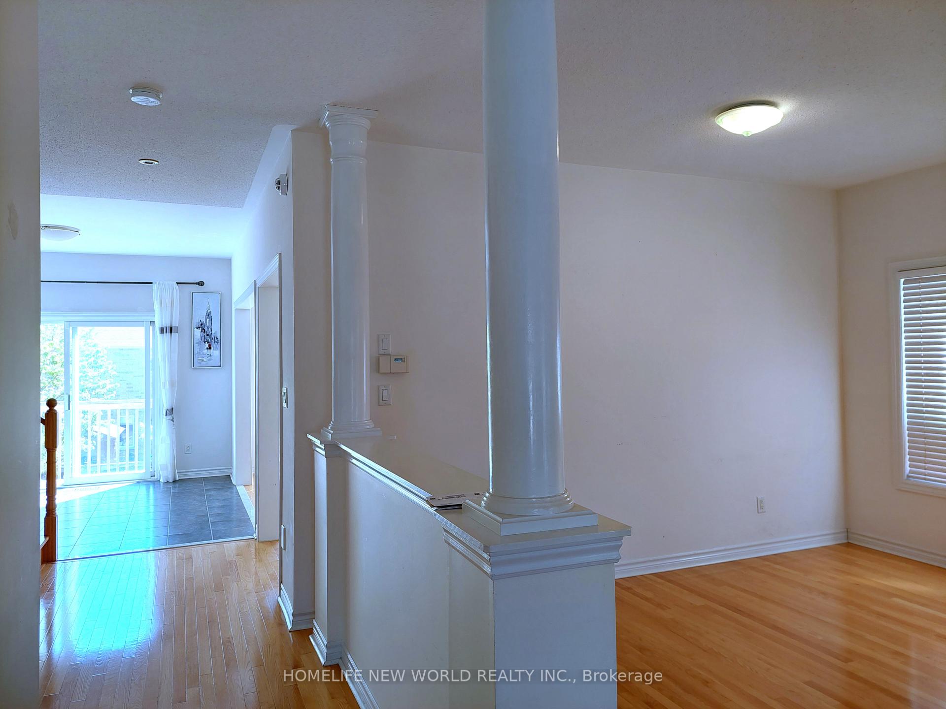 Photo 5 of 223 Bilbrough Street, Aurora, Bayview Northeast — HOMEH
