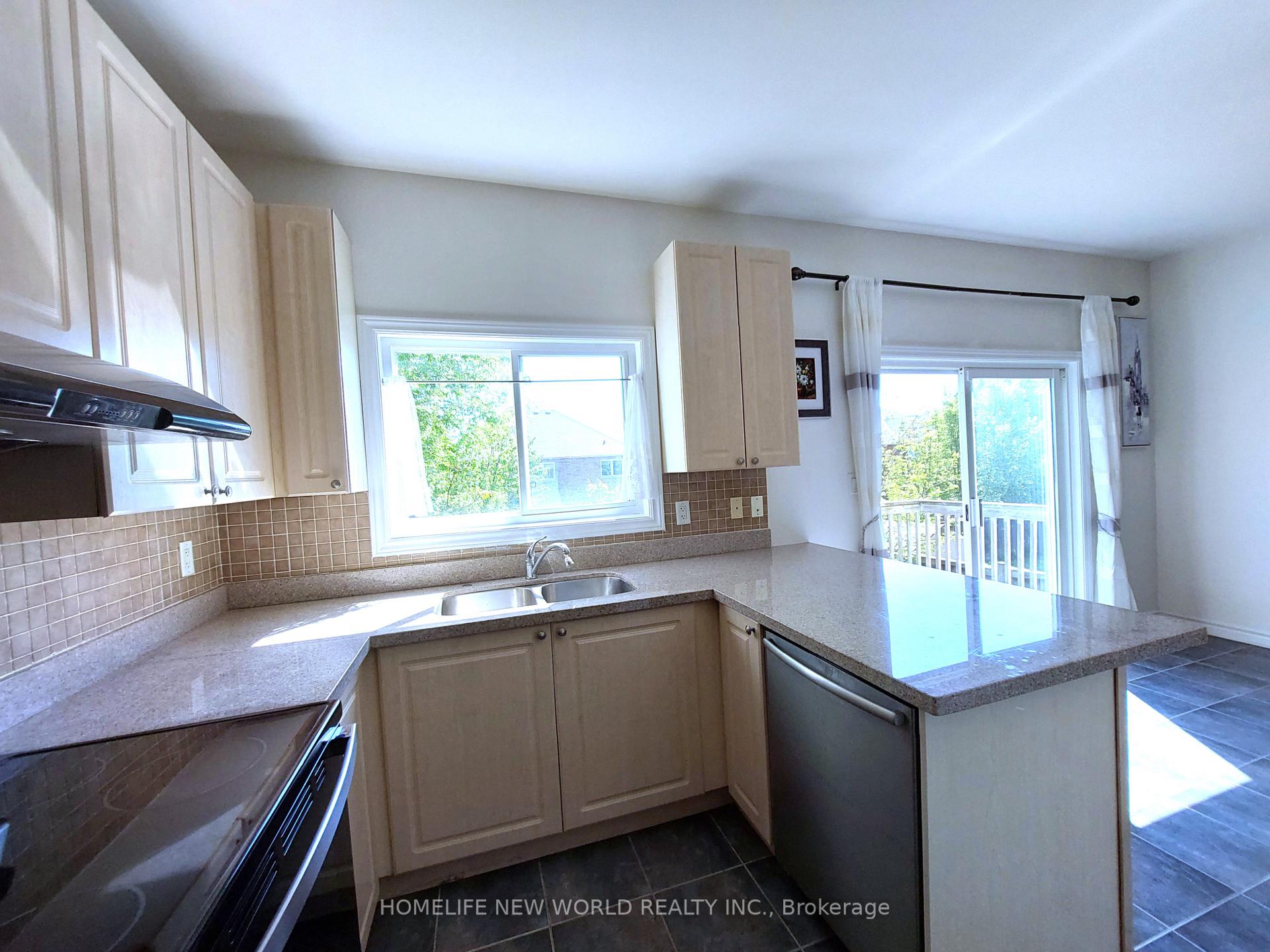 Photo 7 of 223 Bilbrough Street, Aurora, Bayview Northeast — HOMEH