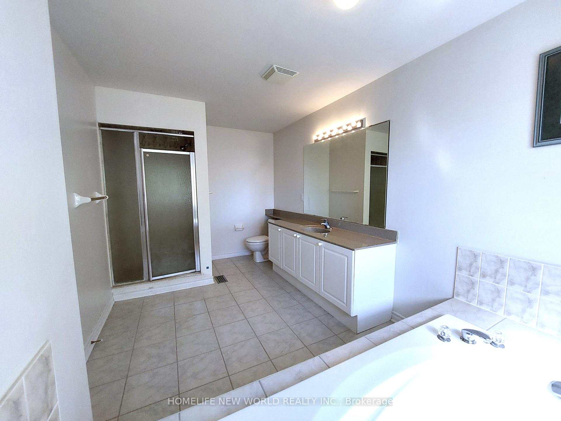 Photo 11 of 223 Bilbrough Street, Aurora, Bayview Northeast — HOMEH