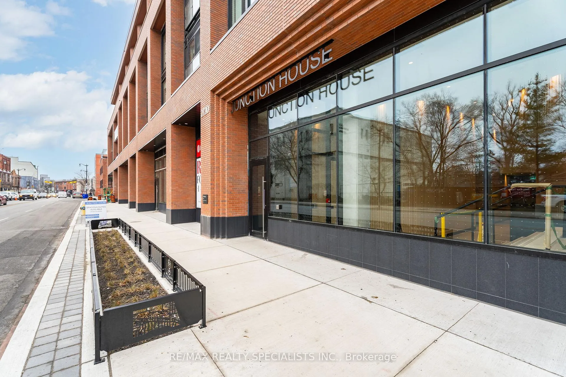 Front of Unit 413, 2720 Dundas Street W