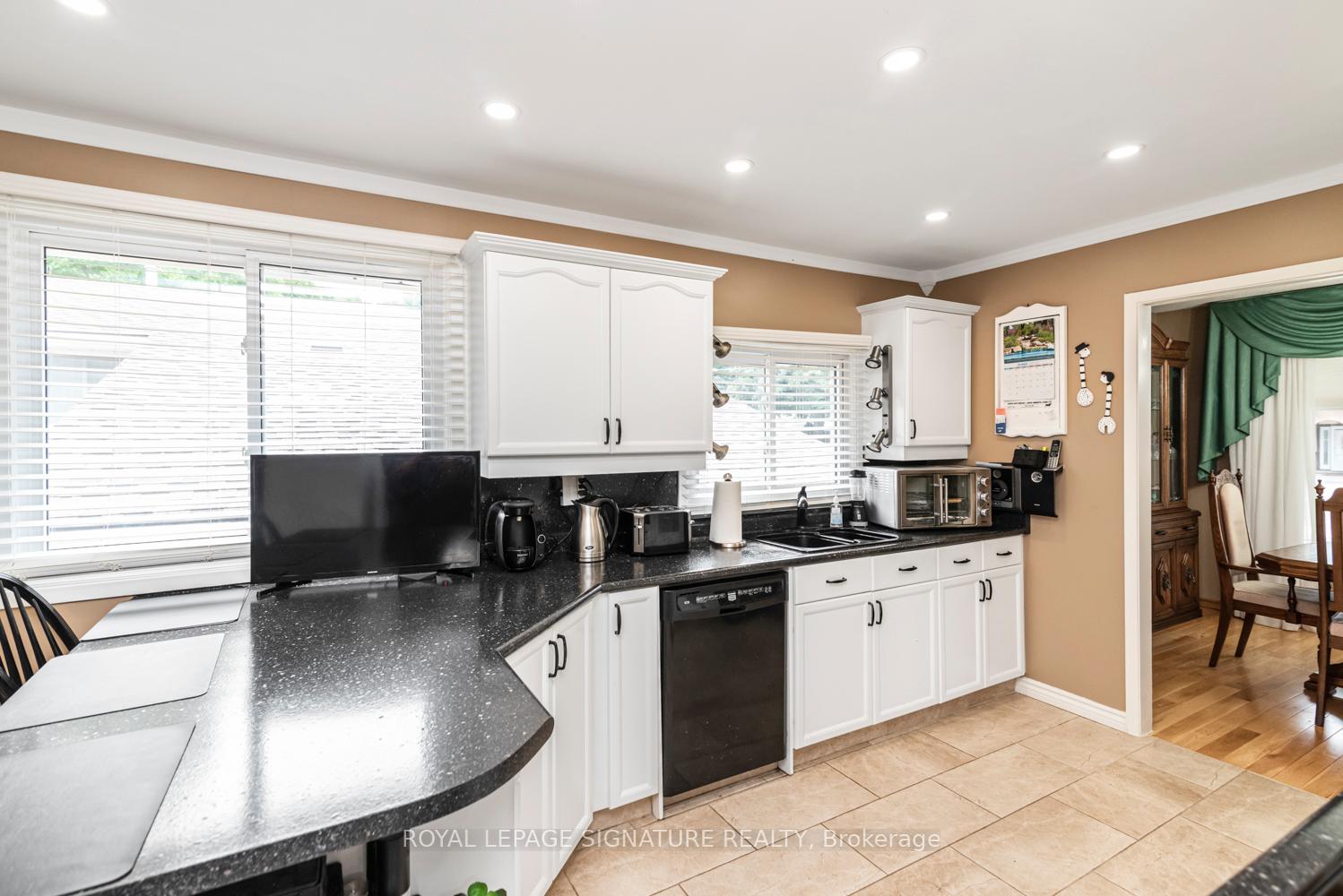 Photo 8 of 55 Hanover Place, Hamilton, Vincent — HOMEH