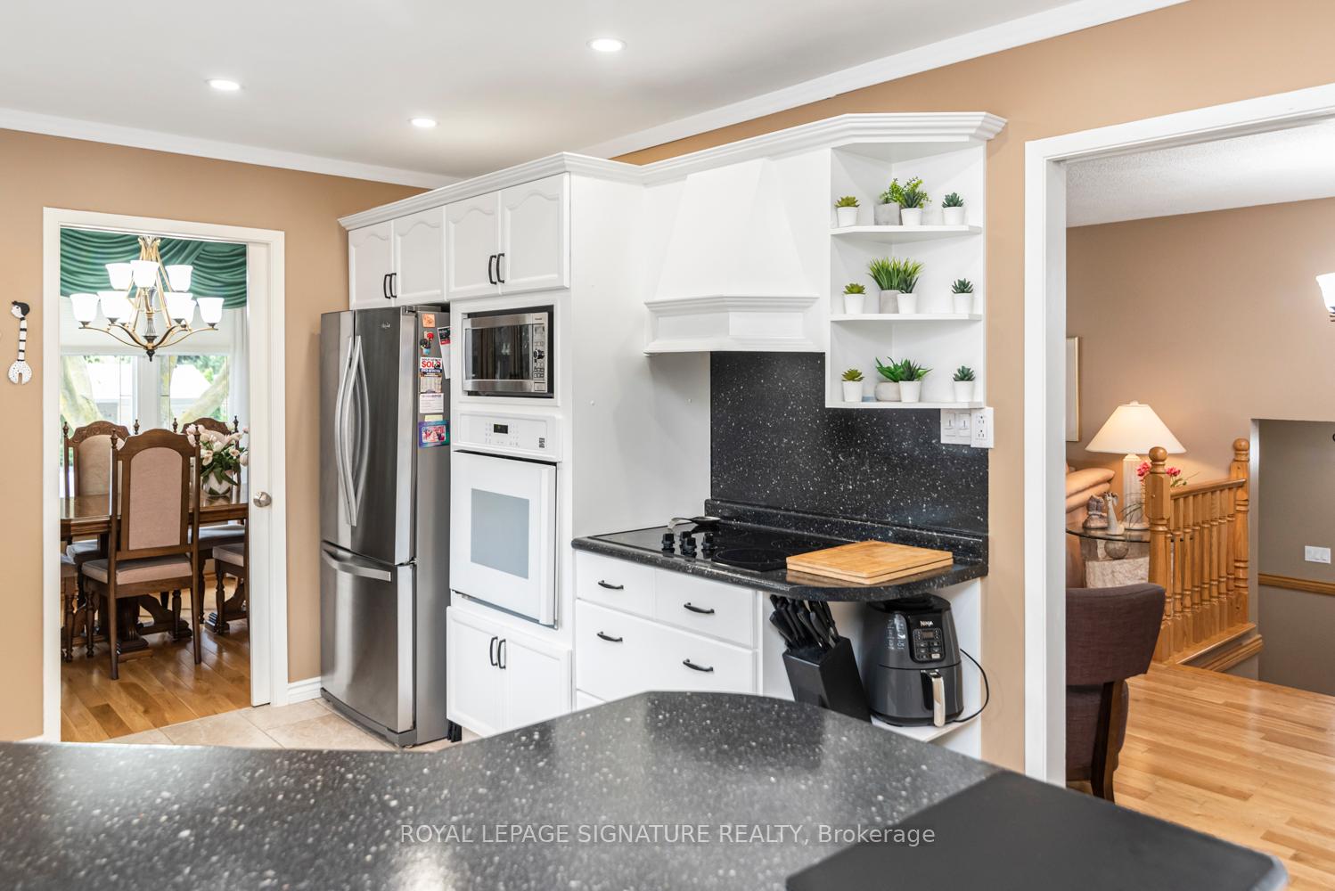 Photo 9 of 55 Hanover Place, Hamilton, Vincent — HOMEH