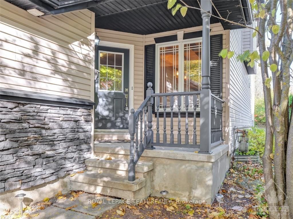 Photo 2 of 22 Evanshen Crescent, Ottawa, Kanata - Kanata Lakes/Heritage Hills — HOMEH