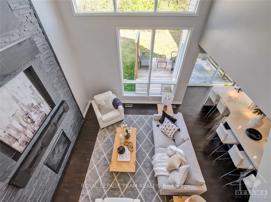 Photo 13 of 22 Evanshen Crescent, Ottawa, Kanata - Kanata Lakes/Heritage Hills — HOMEH