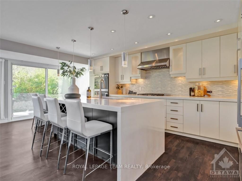 Photo 14 of 22 Evanshen Crescent, Ottawa, Kanata - Kanata Lakes/Heritage Hills — HOMEH